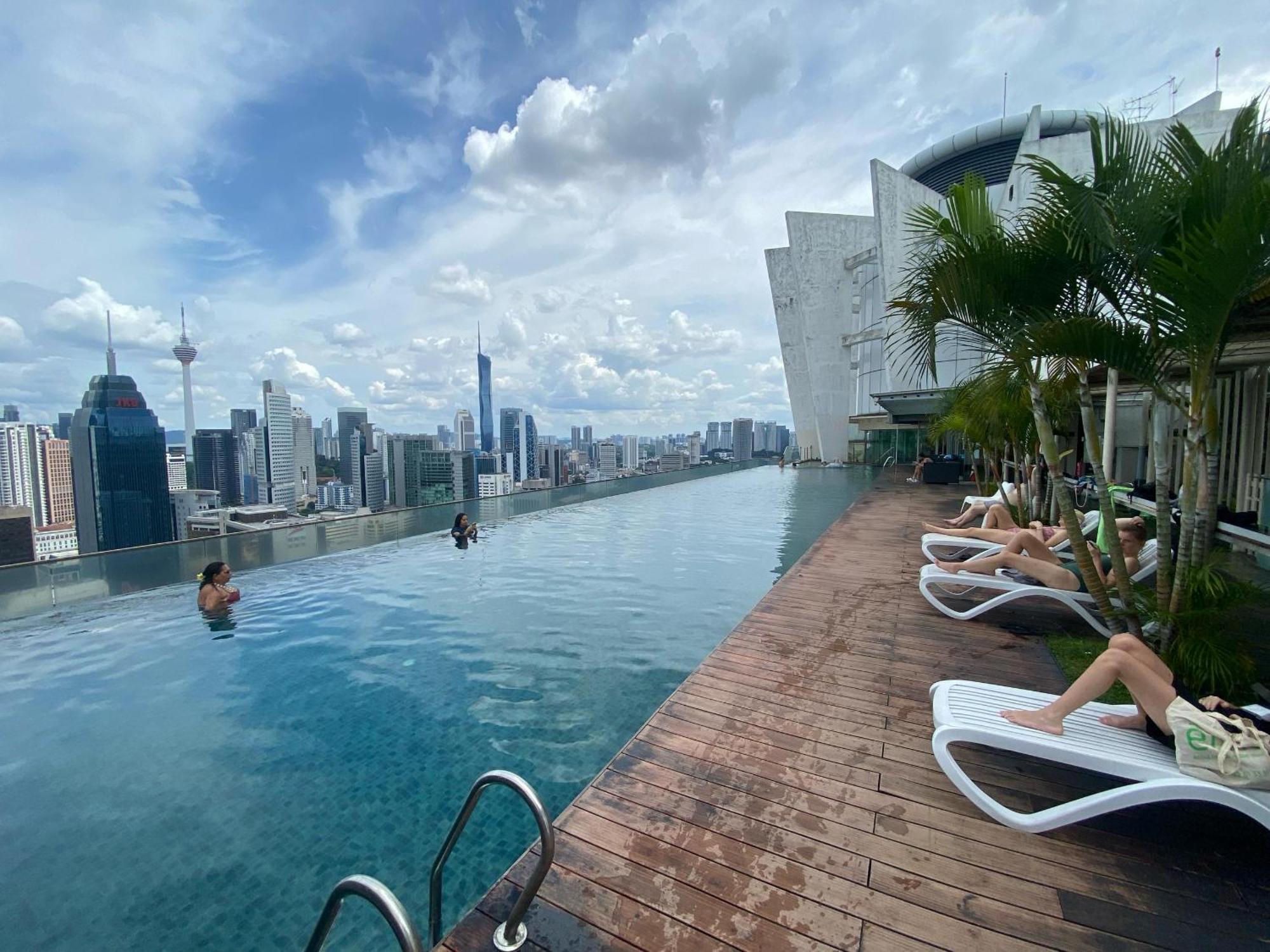 Elevated Horizons Hostel & Infinity Suites Skypool Kuala Lumpur Dış mekan fotoğraf